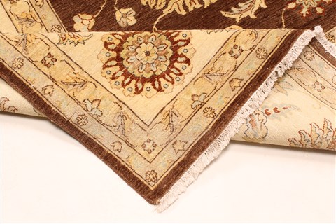Pishavar Brown Hand Knotted 120 X 1410 Area Rug 250-30610 Image 4