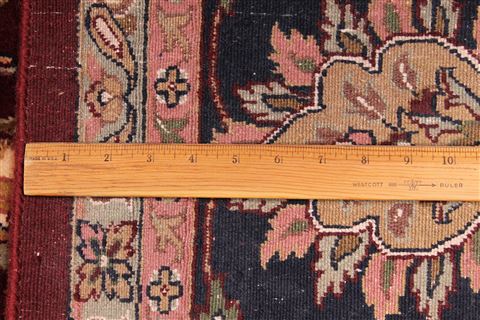 Kashan Red Hand Knotted 89 X 121 Area Rug 301-30612 Image 2