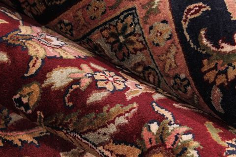 Kashan Red Hand Knotted 89 X 121 Area Rug 301-30612 Image 4