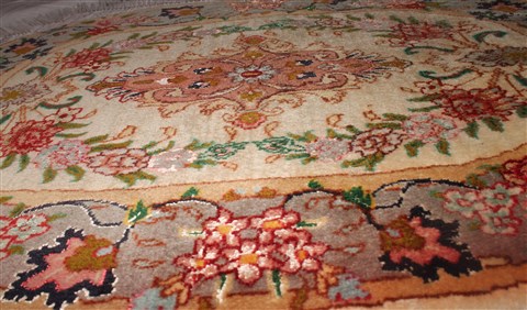 Tabriz Yellow Oval Hand Knotted 19 X 23 Area Rug 400-30641 Image 4