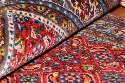 Mashad Red Hand Knotted 111 X 211 Area Rug 400-30644 Image 2