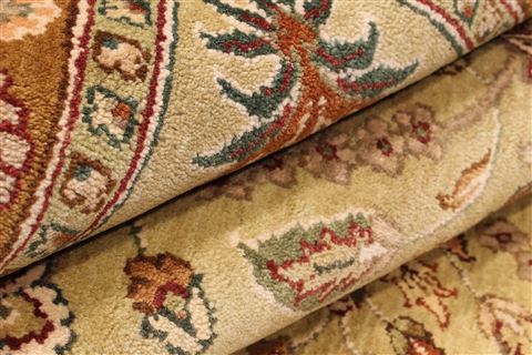 Jaipur Yellow Hand Knotted 91 X 115 Area Rug 301-30697 Image 3