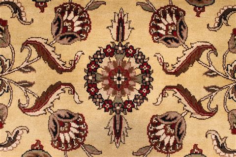 Jaipur Yellow Hand Knotted 90 X 123 Area Rug 301-30704 Image 3