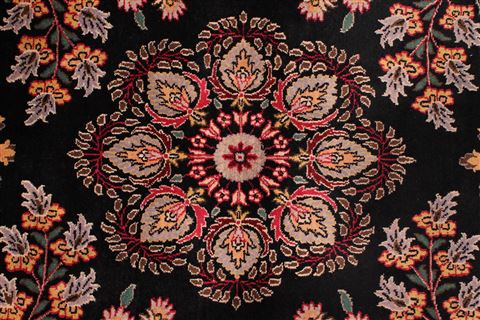 Sarouk Black Hand Knotted 810 X 1111 Area Rug 301-30763 Image 3