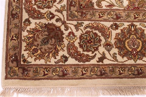 Jaipur White Hand Knotted 90 X 119 Area Rug 301-30770 Image 1