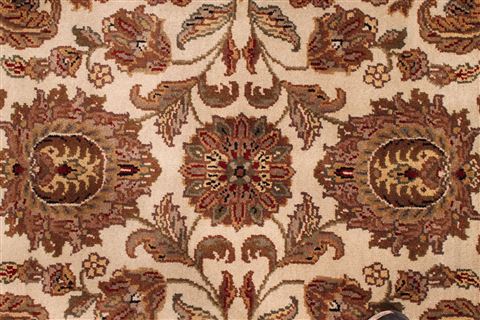 Jaipur White Hand Knotted 90 X 119 Area Rug 301-30770 Image 3