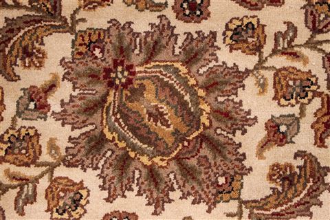 Jaipur White Hand Knotted 90 X 119 Area Rug 301-30770 Image 9