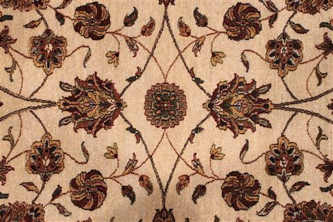 Sarouk Beige Hand Knotted 91 X 121 Area Rug 301-30780 Image 3