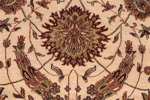 Sarouk Beige Hand Knotted 91 X 121 Area Rug 301-30780 Image 5