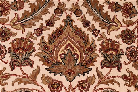 Jaipur White Hand Knotted 93 X 122 Area Rug 301-30784 Image 9