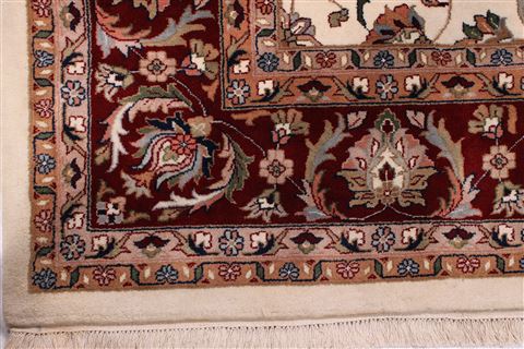 Kashan Beige Hand Knotted 89 X 119  Area Rug 301-30805 Image 1