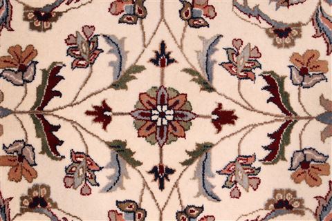 Kashan Beige Hand Knotted 89 X 119  Area Rug 301-30805 Image 3