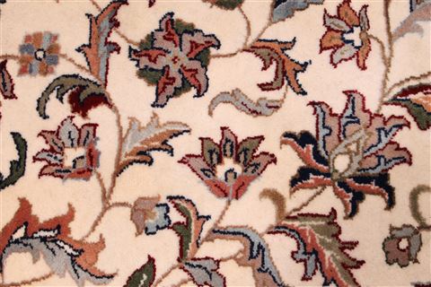 Kashan Beige Hand Knotted 89 X 119  Area Rug 301-30805 Image 7