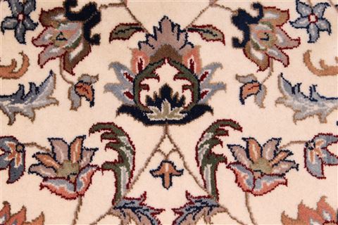 Kashan Beige Hand Knotted 89 X 119  Area Rug 301-30805 Image 8