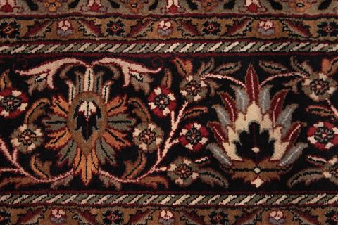 Sarouk Beige Hand Knotted 90 X 121  Area Rug 301-30816 Image 10