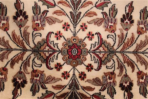 Sarouk Beige Hand Knotted 90 X 121  Area Rug 301-30816 Image 3