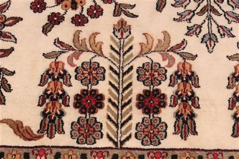 Sarouk Beige Hand Knotted 90 X 121  Area Rug 301-30816 Image 7
