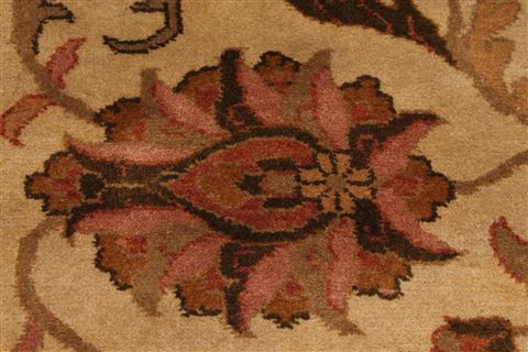 Kashan Beige Hand Knotted 86 X 115 Area Rug 301-30818 Image 8