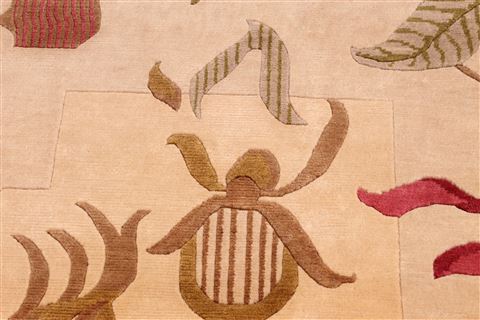Indo-Tibetan Beige Hand Knotted 91 X 117 Area Rug 301-30871 Image 7