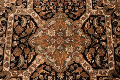Jaipur Black Hand Knotted 100 X 143 Area Rug 301-30887 Image 4
