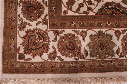 Jaipur White Hand Knotted 101 X 138 Area Rug 301-30933 Image 1