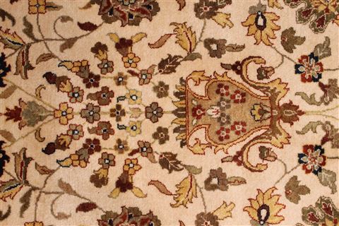 Jaipur White Hand Knotted 99 X 138 Area Rug 301-30940 Image 3