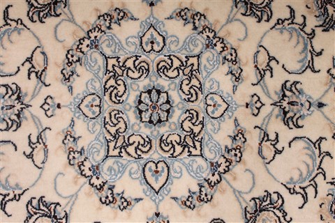 Nain Beige Round Hand Knotted 33 X 33 Area Rug 254-32029 Image 2