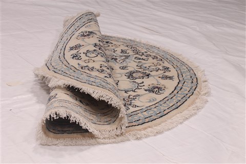 Nain Beige Round Hand Knotted 33 X 33 Area Rug 254-32029 Image 5