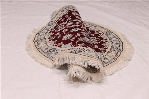 Nain Red Round Hand Knotted 35 X 35 Area Rug 254-32033 Image 3
