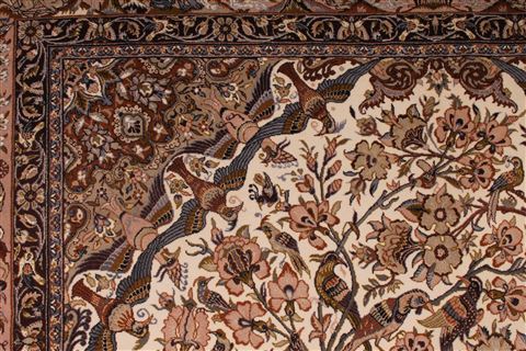 Isfahan White Hand Knotted 41 X 76 Area Rug 254-32045 Image 6