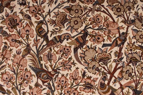 Isfahan White Hand Knotted 41 X 76 Area Rug 254-32045 Image 7