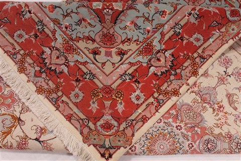 Tabriz Red Hand Knotted 50 X 67 Area Rug 254-32052 Image 7