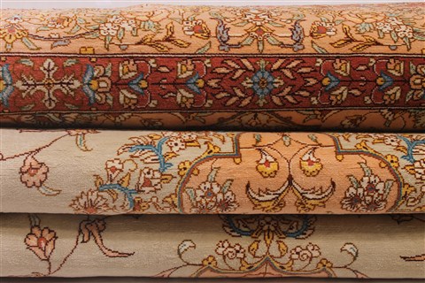 Qum Beige Hand Knotted 44 X 67 Area Rug 254-32065 Image 10