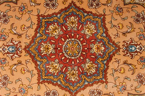Qum Beige Hand Knotted 44 X 67 Area Rug 254-32065 Image 2