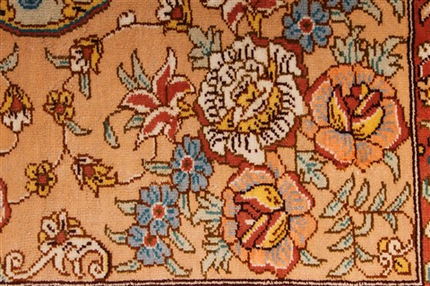 Qum Beige Hand Knotted 44 X 67 Area Rug 254-32065 Image 5