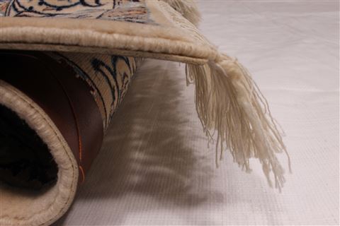 Nain Beige Hand Knotted 44 X 68 Area Rug 254-32075 Image 12