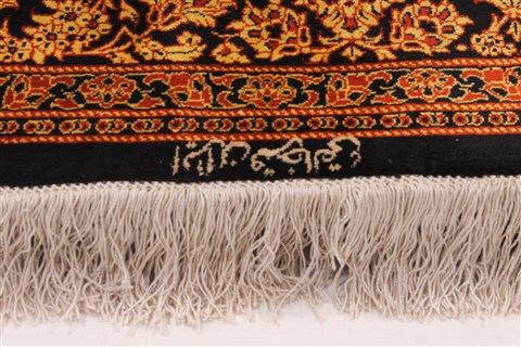Qum Red Hand Knotted 42 X 66 Area Rug 254-32084 Image 14