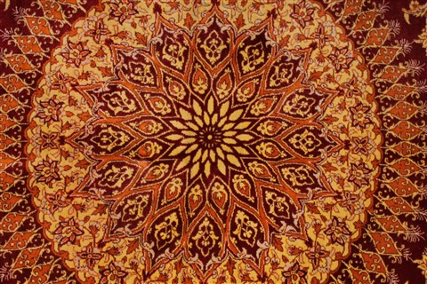 Qum Red Hand Knotted 43 X 67 Area Rug 254-32095 Image 1