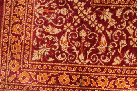 Qum Red Hand Knotted 43 X 67 Area Rug 254-32095 Image 4