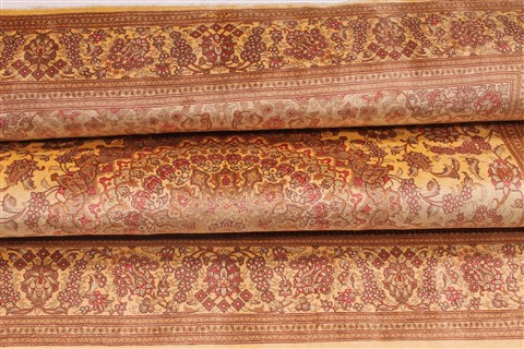 Qum Beige Hand Knotted 44 X 66 Area Rug 254-32103 Image 13