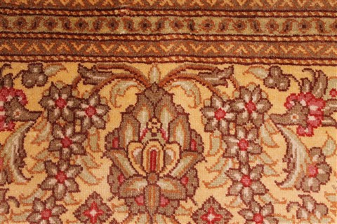 Qum Beige Hand Knotted 44 X 66 Area Rug 254-32103 Image 4