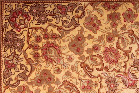 Qum Beige Hand Knotted 44 X 66 Area Rug 254-32103 Image 6