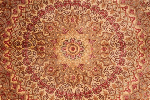 Qum Beige Hand Knotted 44 X 66 Area Rug 254-32103 Image 8