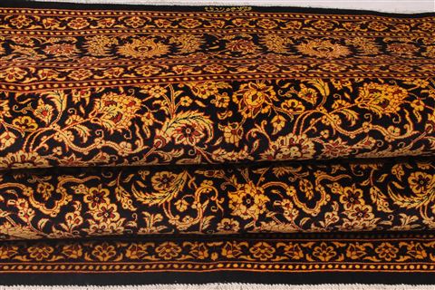 Qum Beige Hand Knotted 44 X 65 Area Rug 254-32105 Image 7