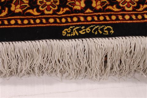 Qum Beige Hand Knotted 44 X 65 Area Rug 254-32105 Image 9
