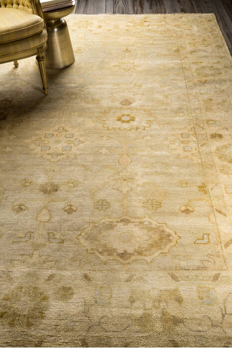 Surya Antique White 20 X 30 Area Rug ATQ1003-23 800-34925 Image 3