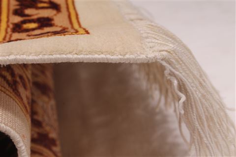 Qum Beige Hand Knotted 33 X 50 Area Rug 254-36580 Image 12
