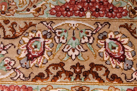 Qum Beige Hand Knotted 32 X 51 Area Rug 254-49139 Image 6