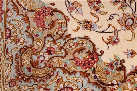 Qum Beige Hand Knotted 32 X 51 Area Rug 254-49139 Image 8