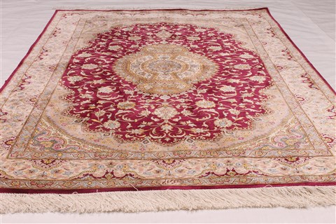 Qum Beige Hand Knotted 33 X 50 Area Rug 254-49147 Image 1